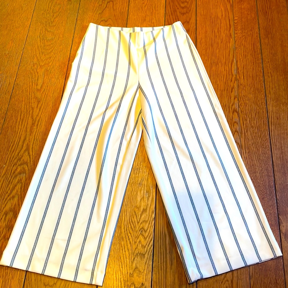 H&M Jersey Pants. Size M. Lots of stretch! Worn once.